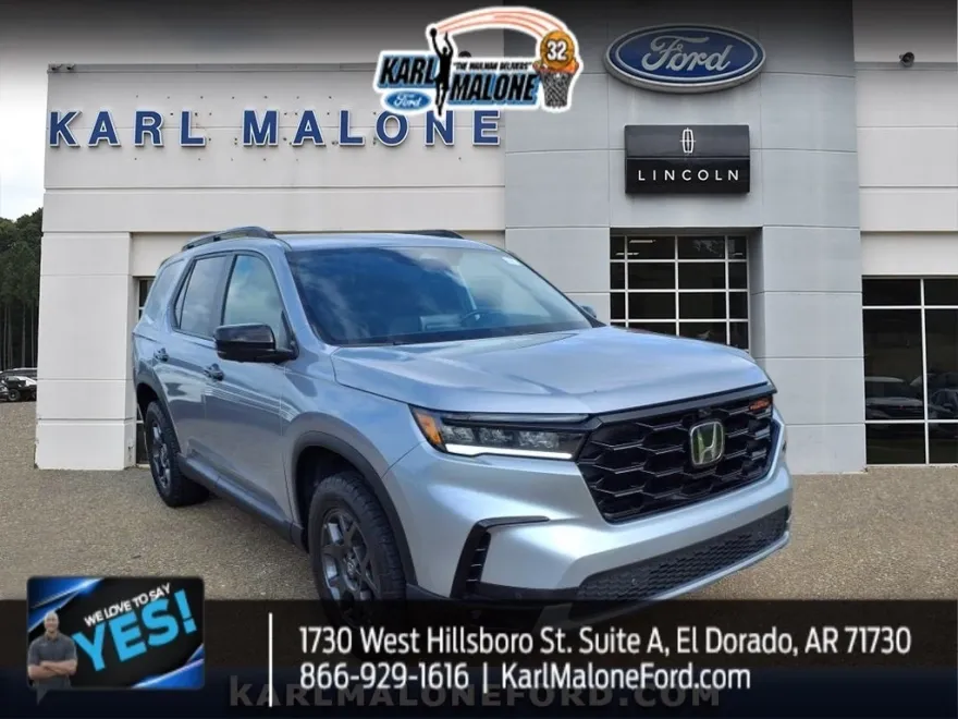 2024 Honda Pilot TrailSport photo 1