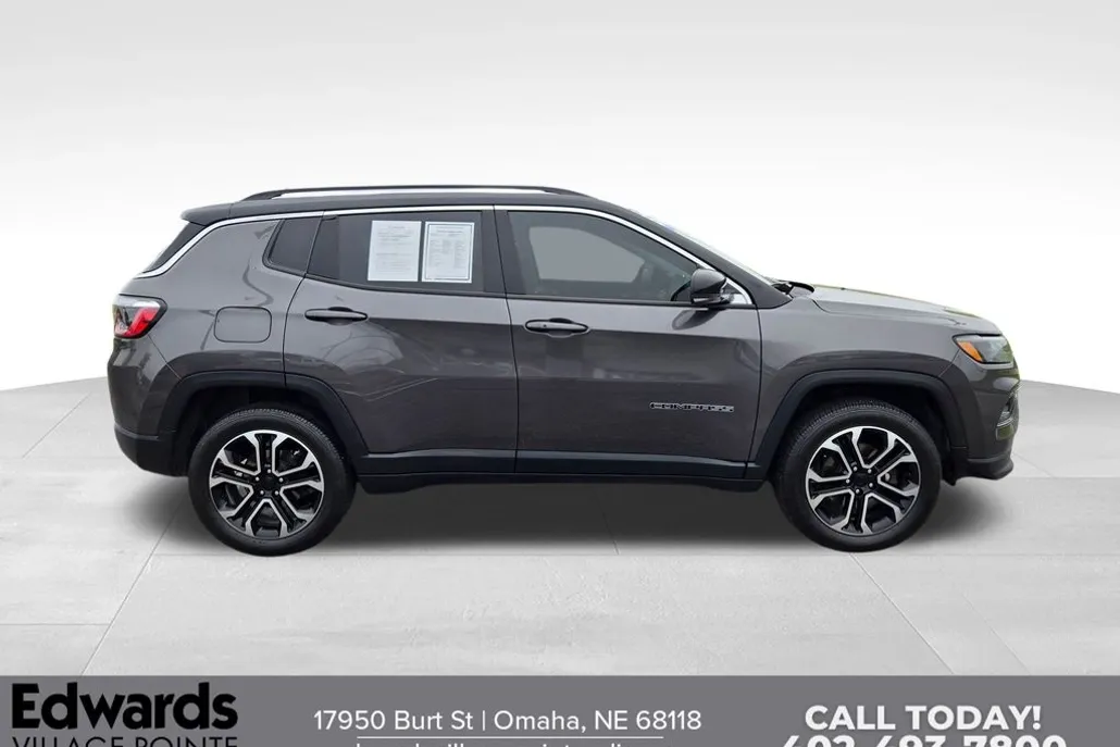 2022 Jeep Compass Limited photo 1