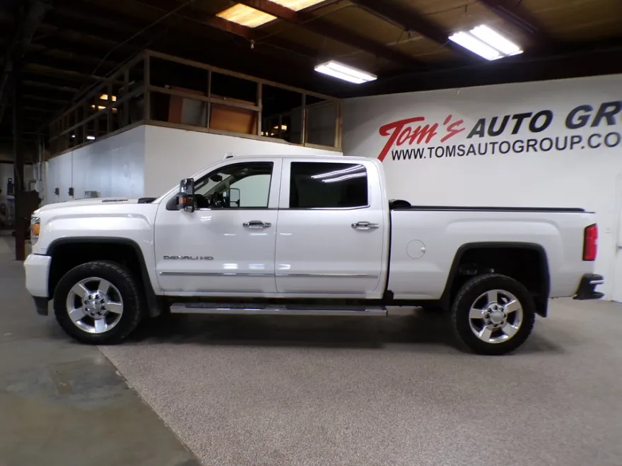 2019 Gmc Sierra HD Denali photo 1