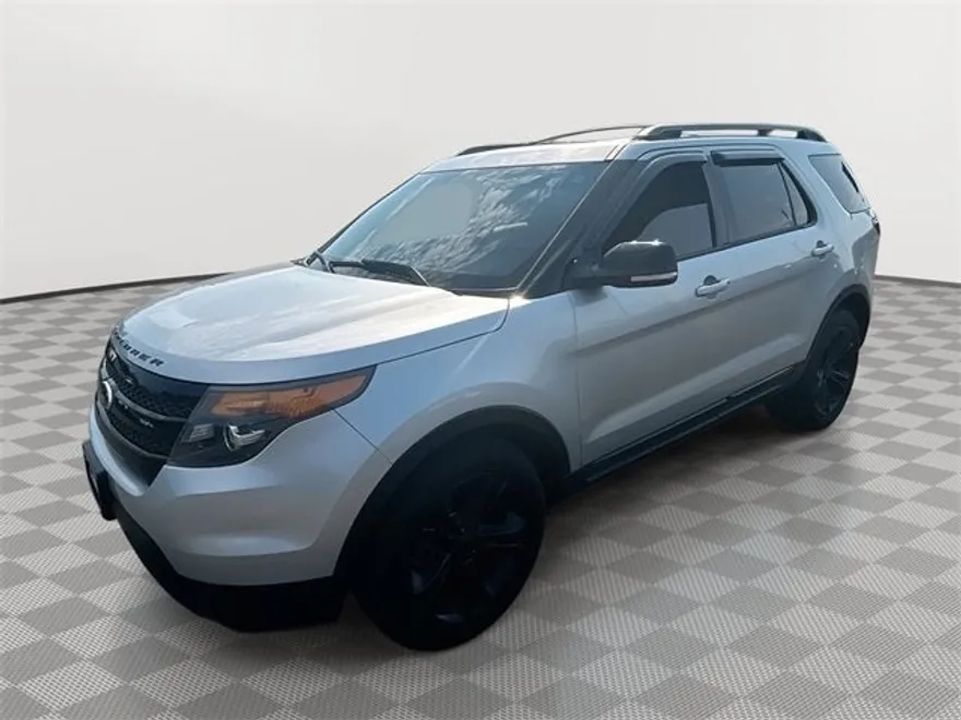2015 Ford Explorer Sport photo 1