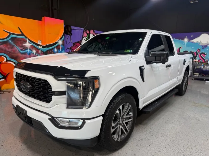 2022 Ford F-150 XL photo 1
