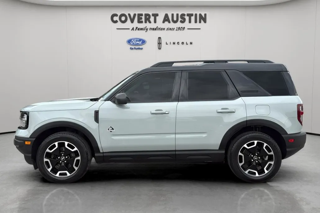 2021 Ford Bronco Sport Outer Banks photo 1