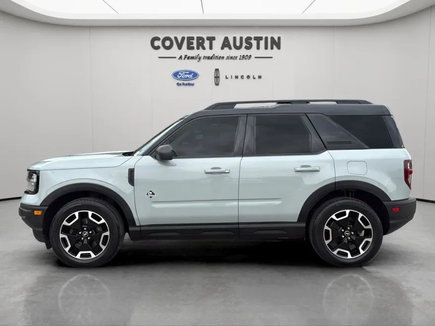 2021 Ford Bronco Sport Outer Banks photo 1