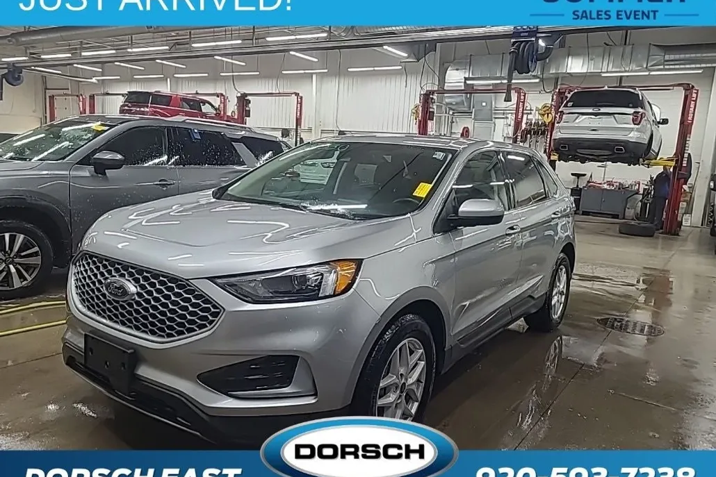 2023 Ford Edge SEL photo 1
