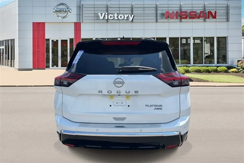 2026 Nissan Rogue Platinum photo 1
