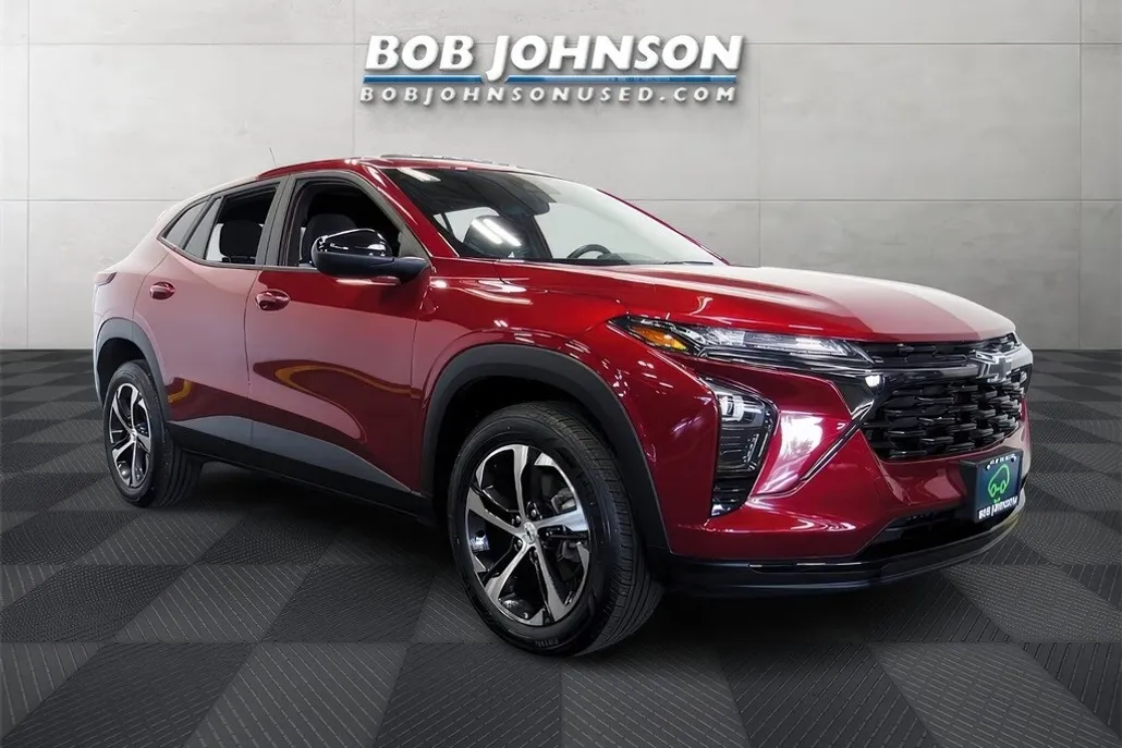 2024 Chevrolet Trax photo 1