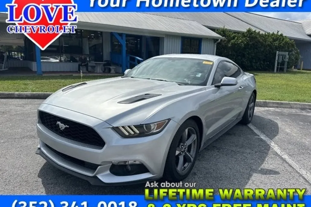 2015 Ford Mustang V6 photo 1