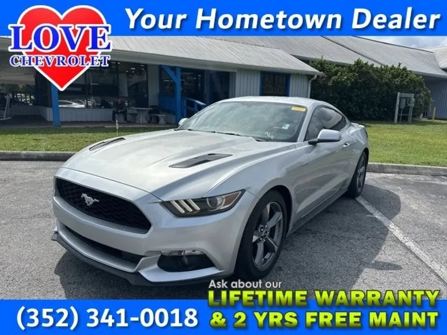 2015 Ford Mustang V6 photo 1