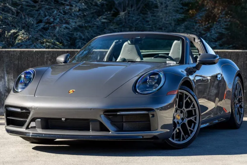2022 Porsche 911 Targa 4S photo 1