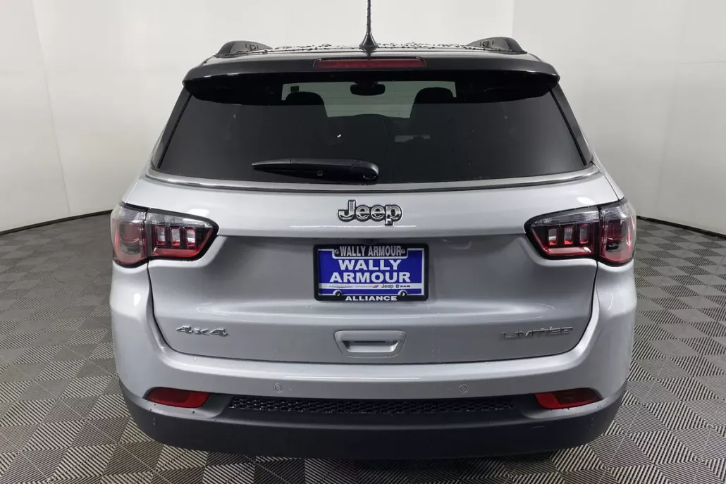 2025 Jeep Compass Limited photo 1