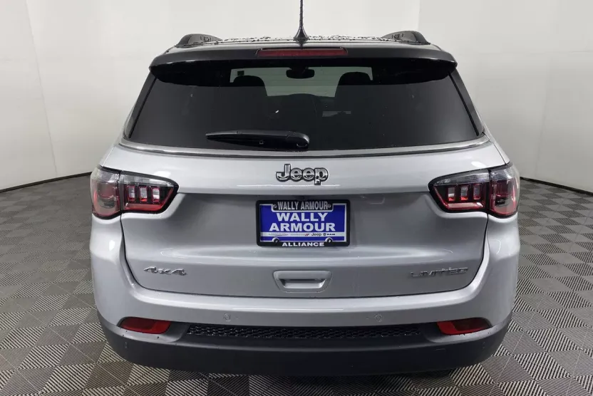 2025 Jeep Compass Limited photo 1