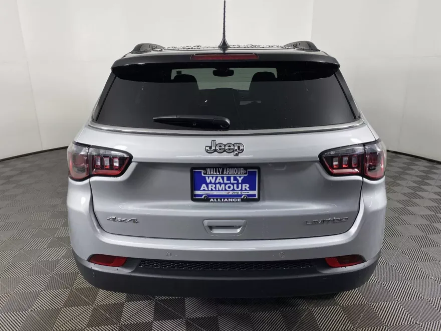 2025 Jeep Compass Limited photo 1