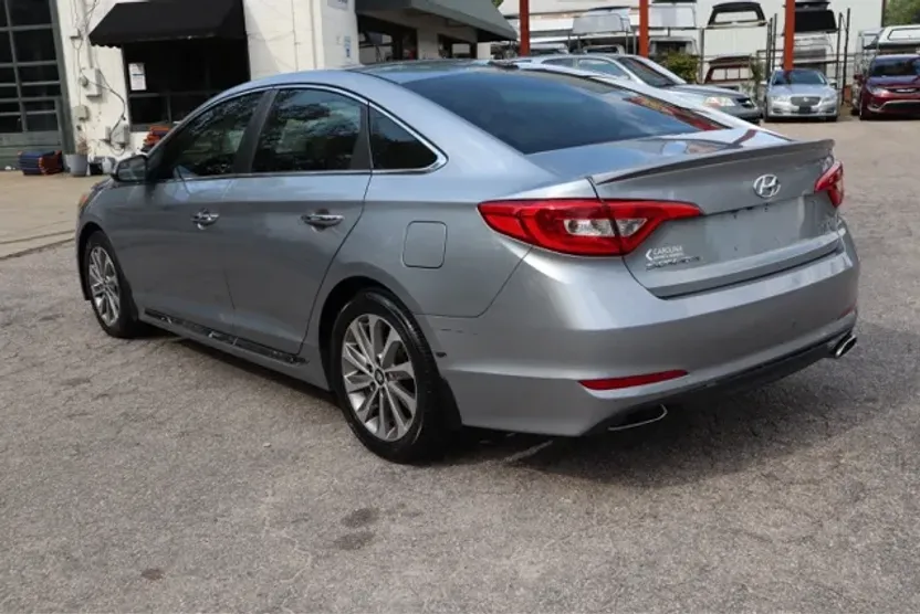 2017 Hyundai Sonata Sport photo 1