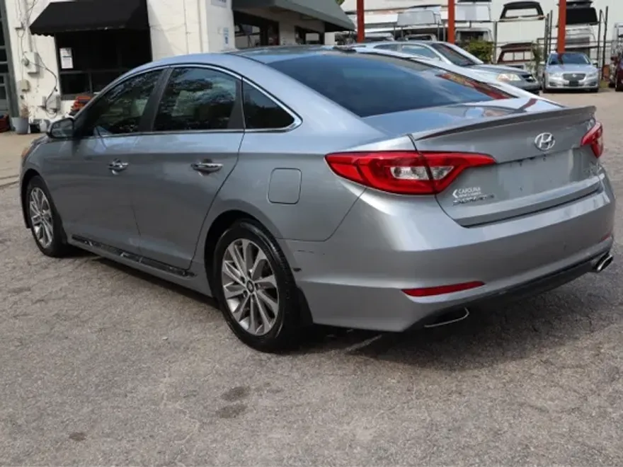 2017 Hyundai Sonata Sport photo 1