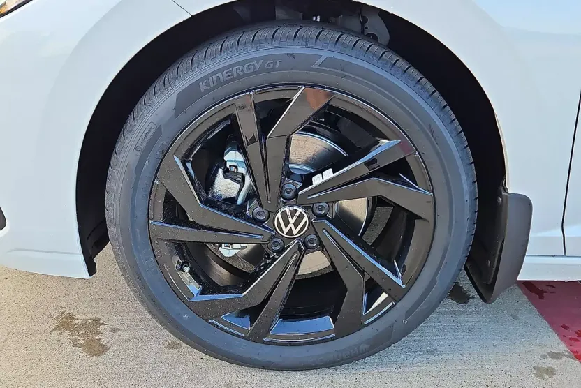2026 Volkswagen Jetta 1.5T SE photo 1