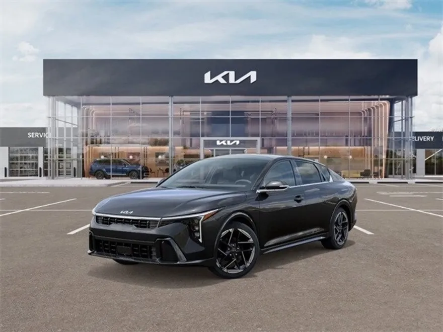 2025 Kia K4 GT-Line photo 1