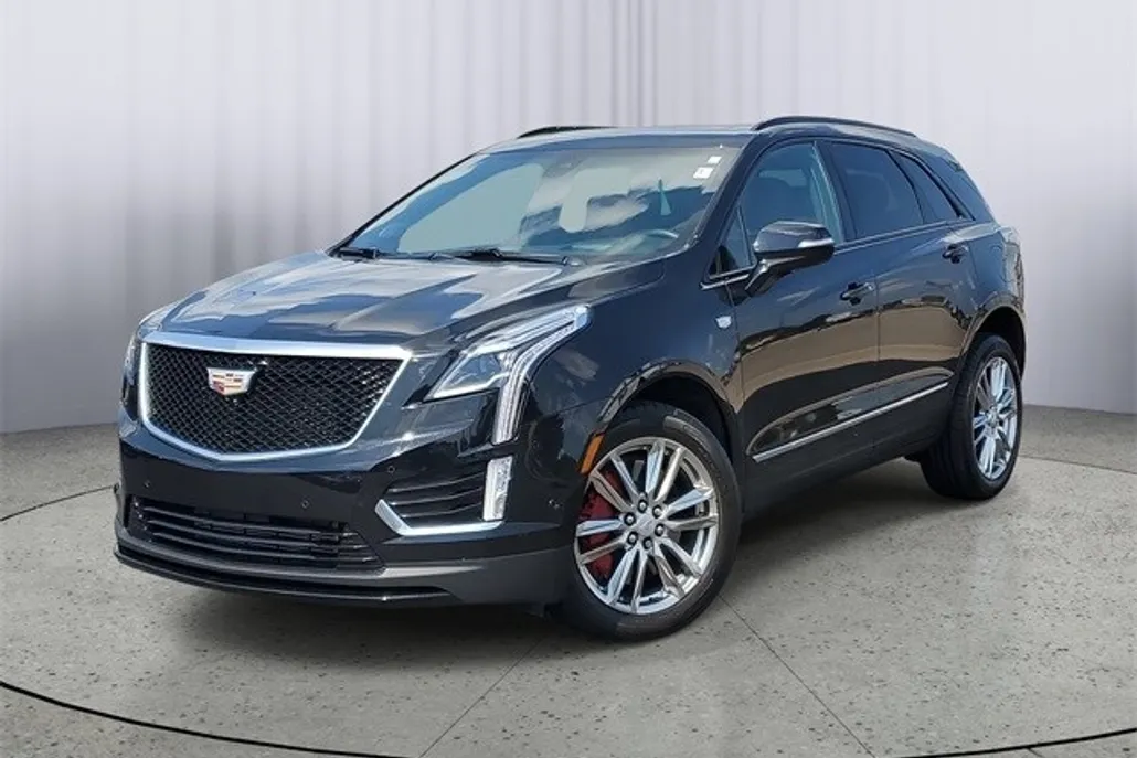 2022 Cadillac XT5 Sport photo 1