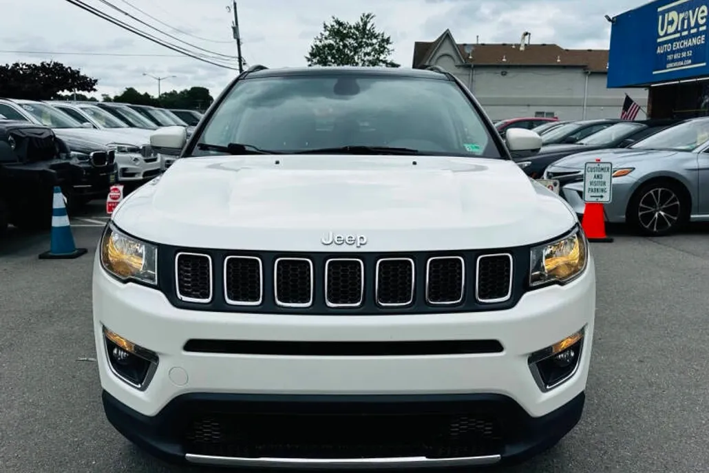 2018 Jeep Compass Limited photo 1