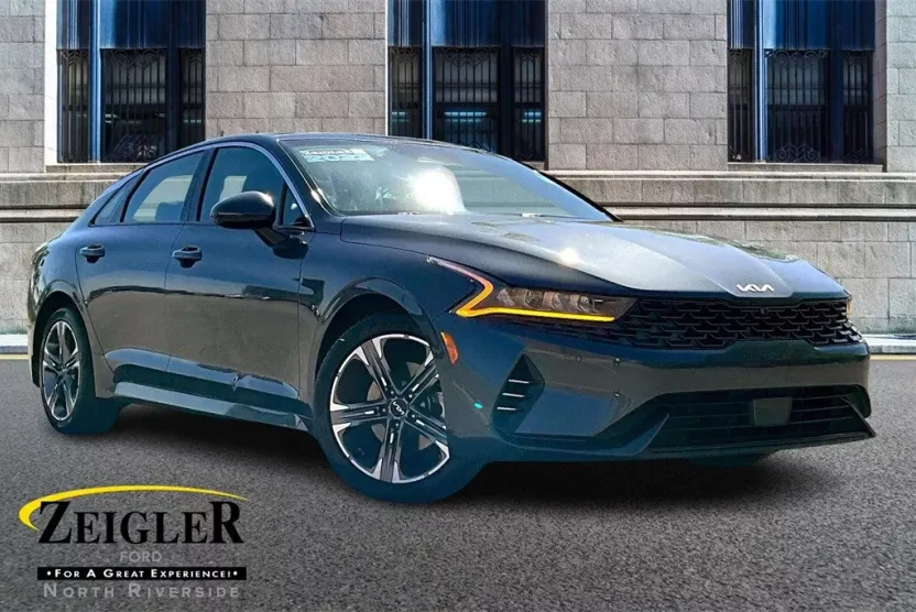 2022 Kia K5 EX photo 1