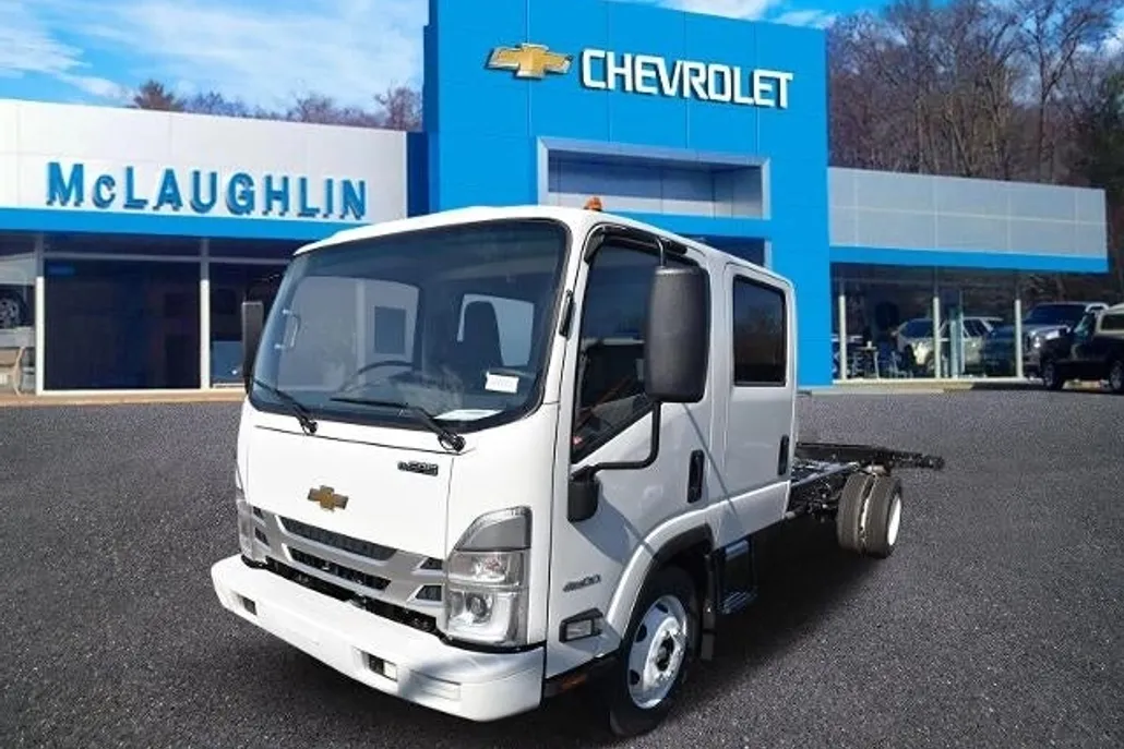 2024 Chevrolet Silverado 4500HD Base photo 1