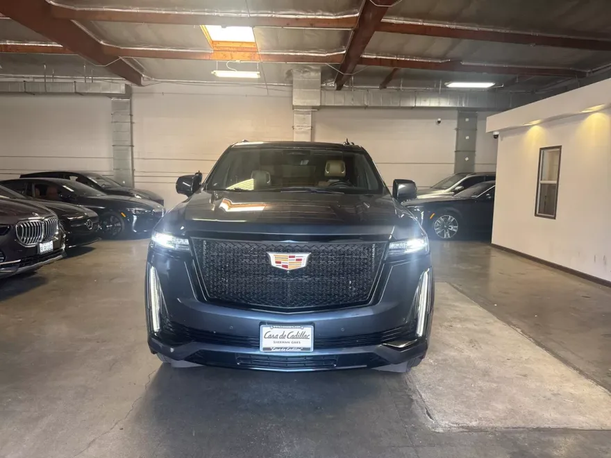 2021 Cadillac Escalade ESV Sport photo 1