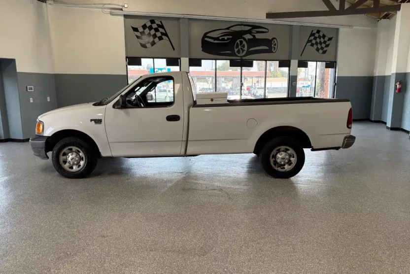 2004 Ford F-150 Heritage photo 1