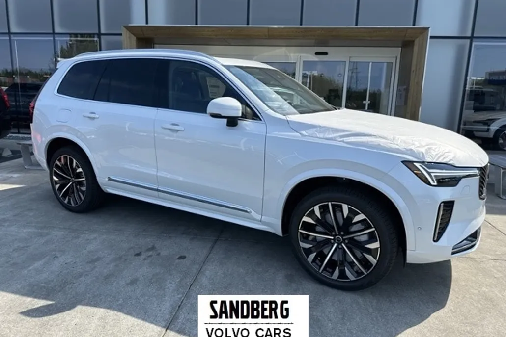 2026 Volvo XC90 Plus photo 1