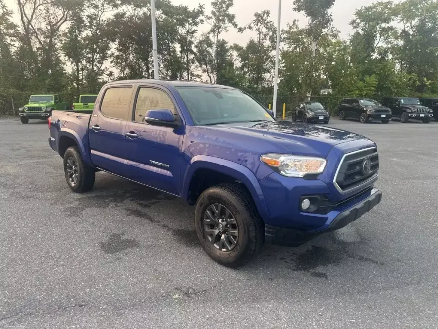 2023 Toyota Tacoma SR5 V6 photo 1