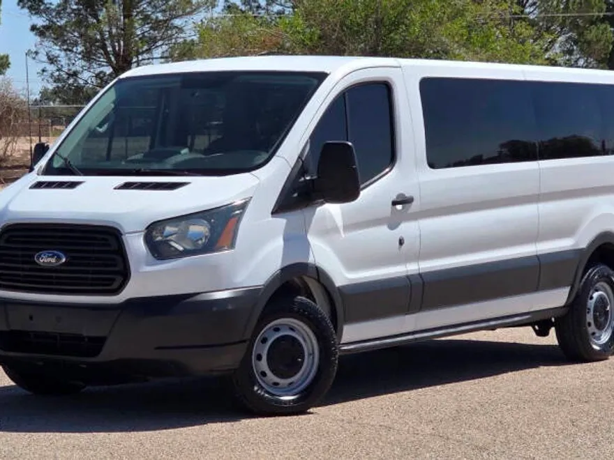 2017 Ford Transit XLT photo 1
