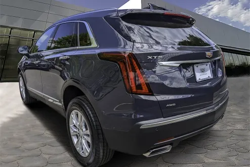 2025 Cadillac XT5 Luxury photo 3