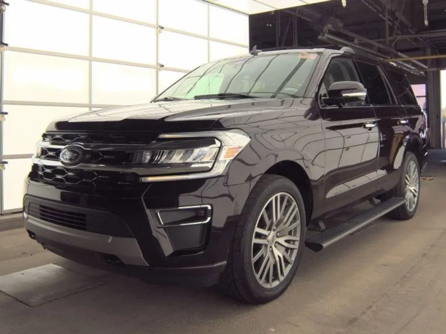 2023 Ford Expedition Limited photo 1