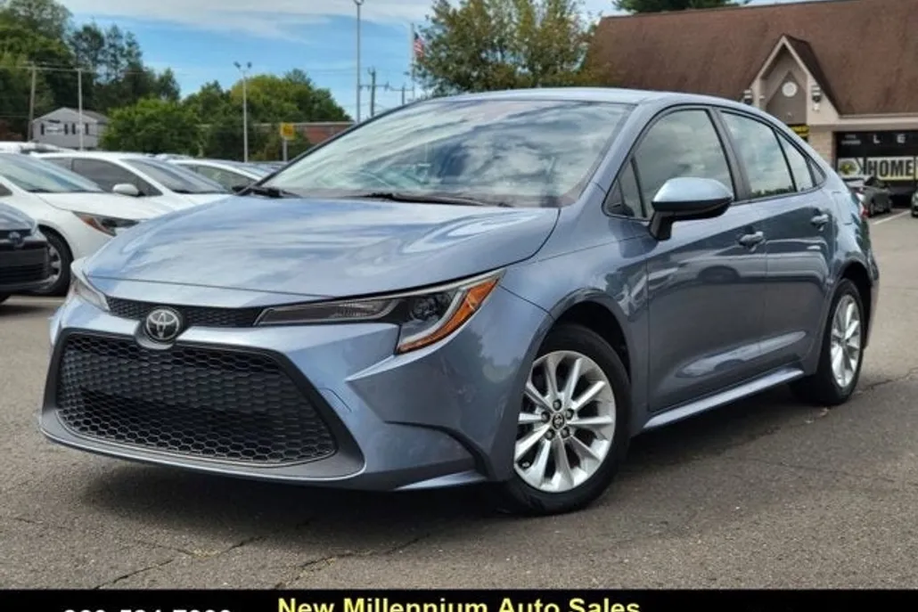 2021 Toyota Corolla LE Premium photo 1