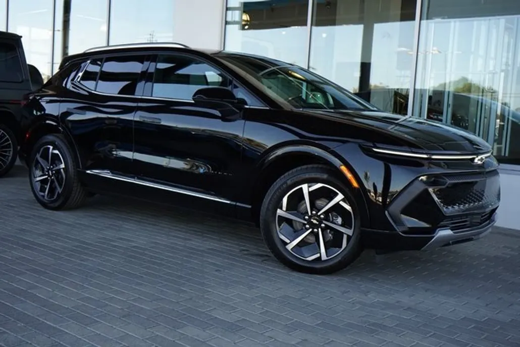 2025 Chevrolet Equinox EV 1LT photo 1