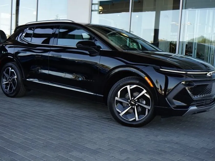 2025 Chevrolet Equinox EV 1LT photo 1