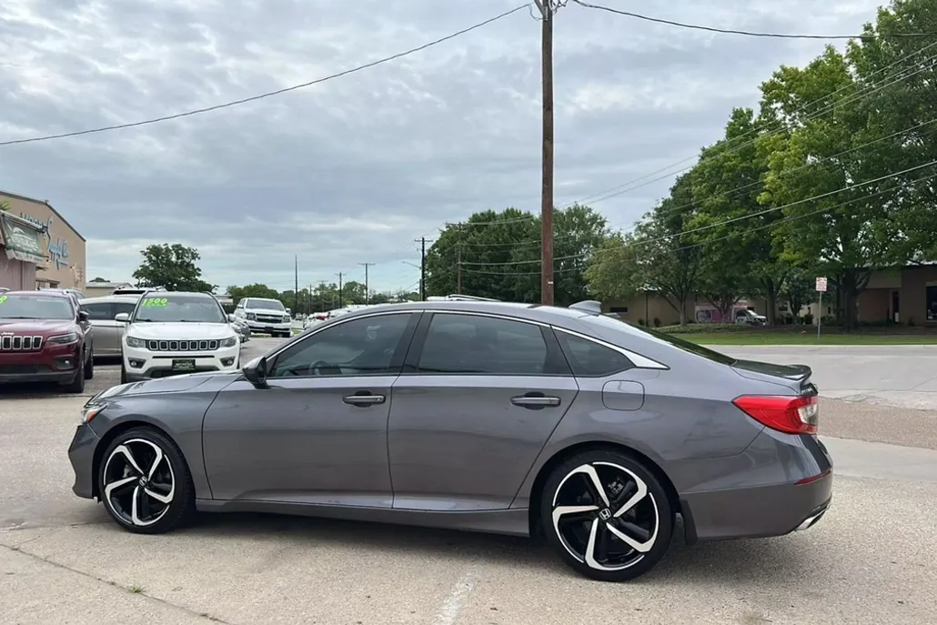 2020 Honda Accord Sport photo 1