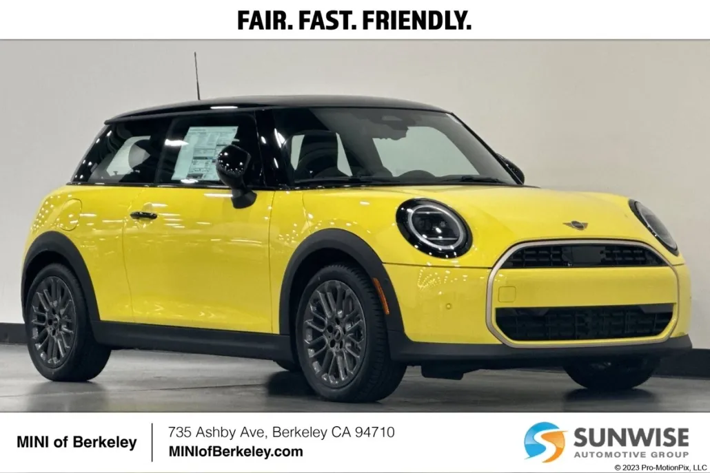 2025 Mini Cooper Signature photo 1