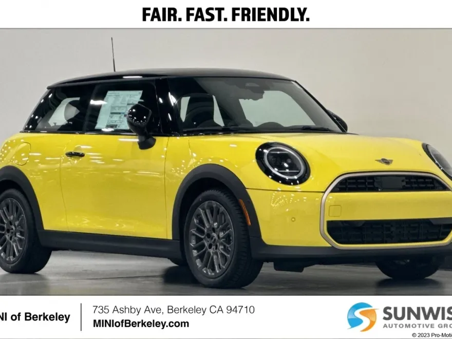 2025 Mini Cooper Signature photo 1