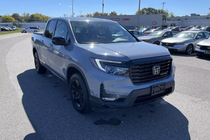 2022 Honda Ridgeline Black Edition photo 1
