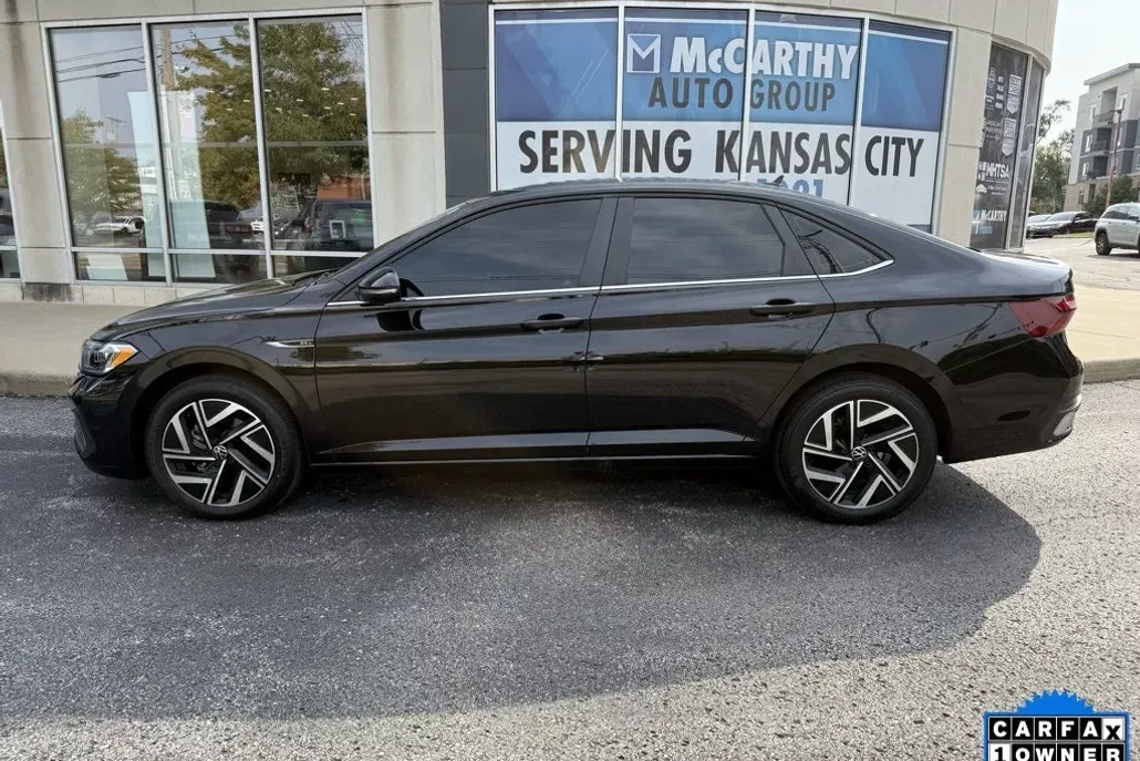 2024 Volkswagen Jetta 1.5T SEL photo 1