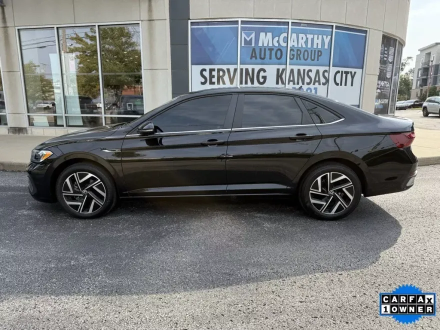 2024 Volkswagen Jetta 1.5T SEL photo 1