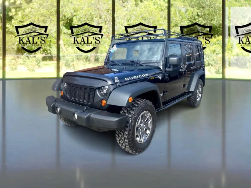2013 Jeep Wrangler Unlimited Rubicon photo 1