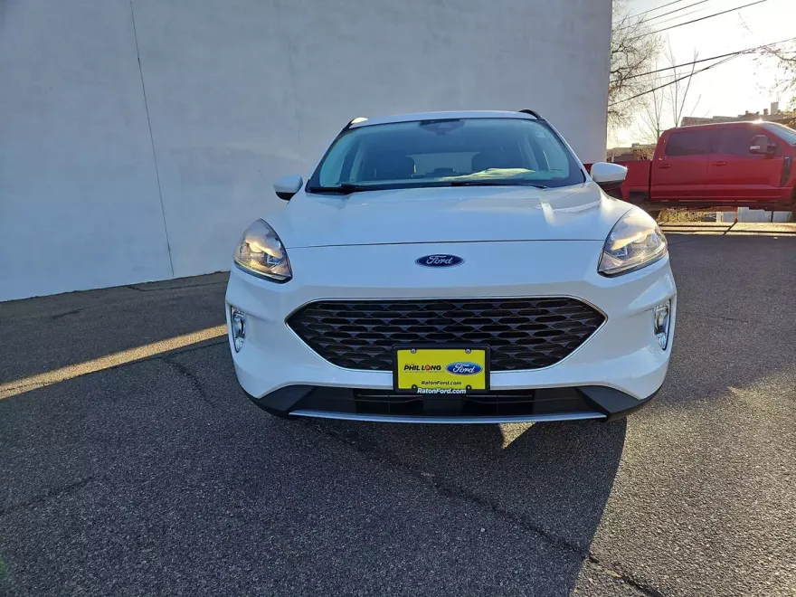 2022 Ford Escape Titanium photo 1