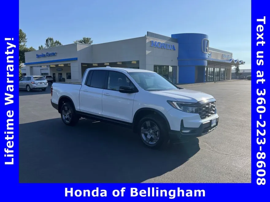 2025 Honda Ridgeline TrailSport photo 1