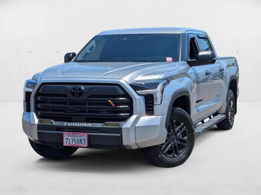 2022 Toyota Tundra SR5 CrewMax photo 1