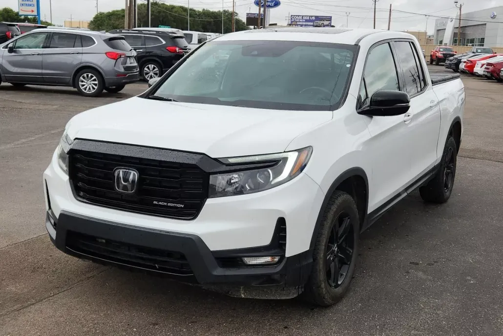 2022 Honda Ridgeline Black Edition photo 1