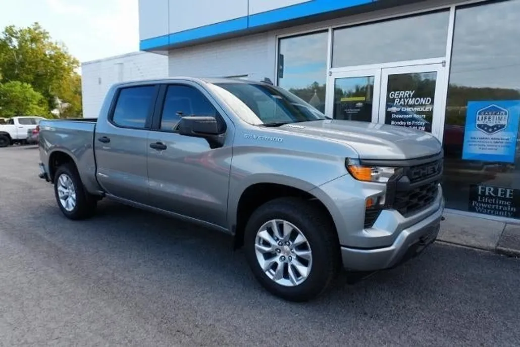 2026 Chevrolet Silverado 1500 Custom photo 1