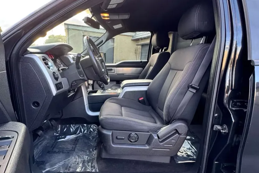2014 Ford F-150 photo 1