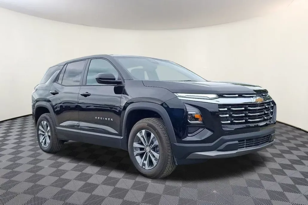 2026 Chevrolet Equinox LT photo 1
