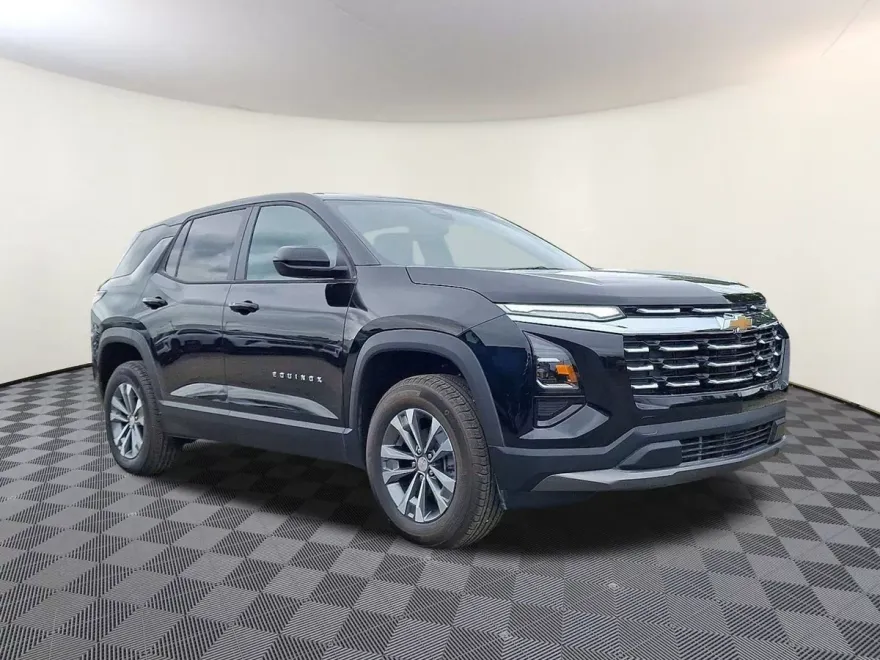 2026 Chevrolet Equinox LT photo 1