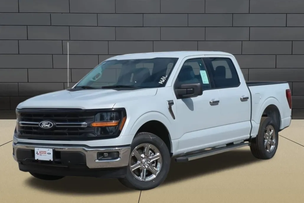 2025 Ford F-150 XLT photo 1